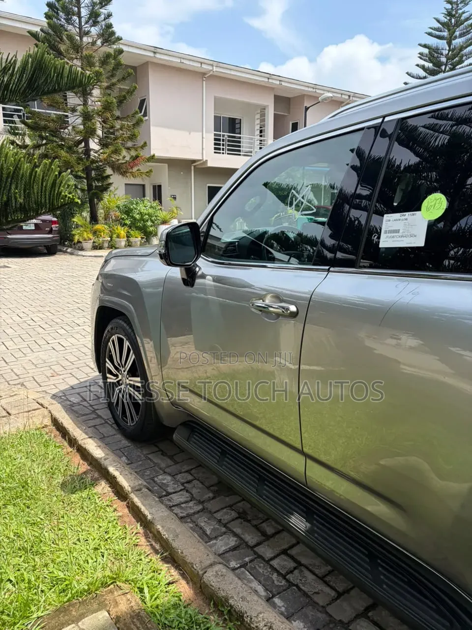Lexus LX 2023 Gold