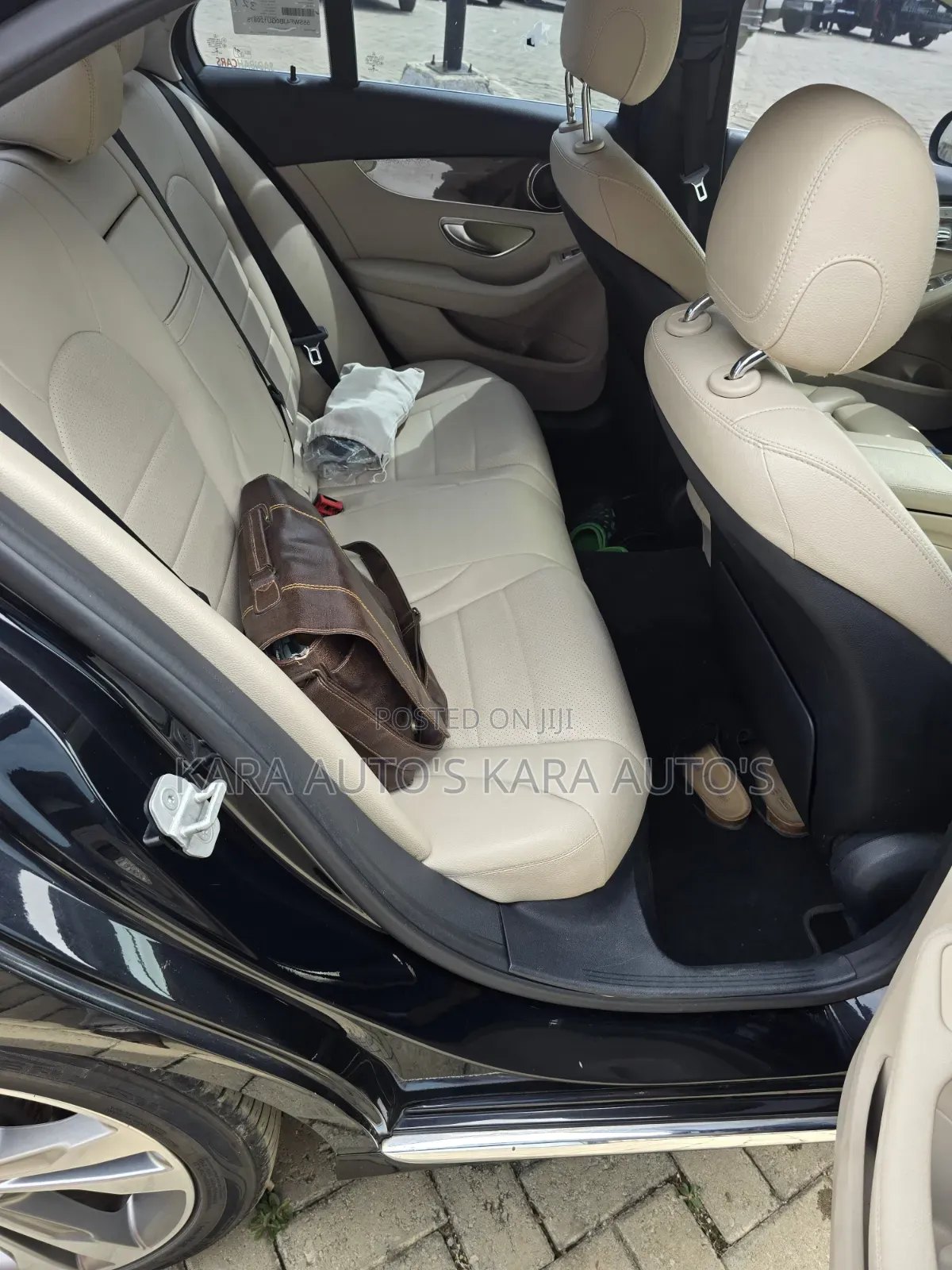 Mercedes-Benz C300 2016 Black