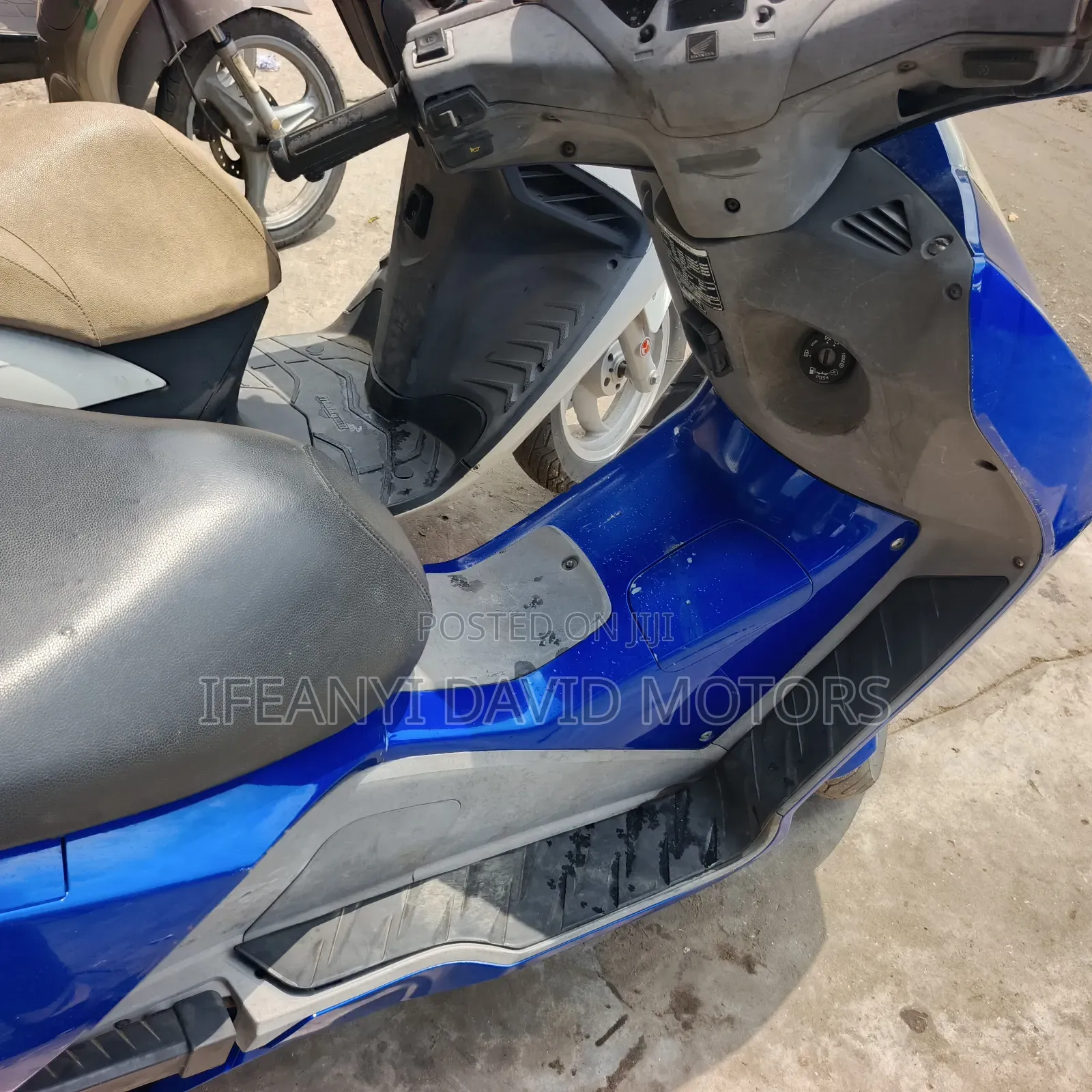 Honda 2005 Blue
