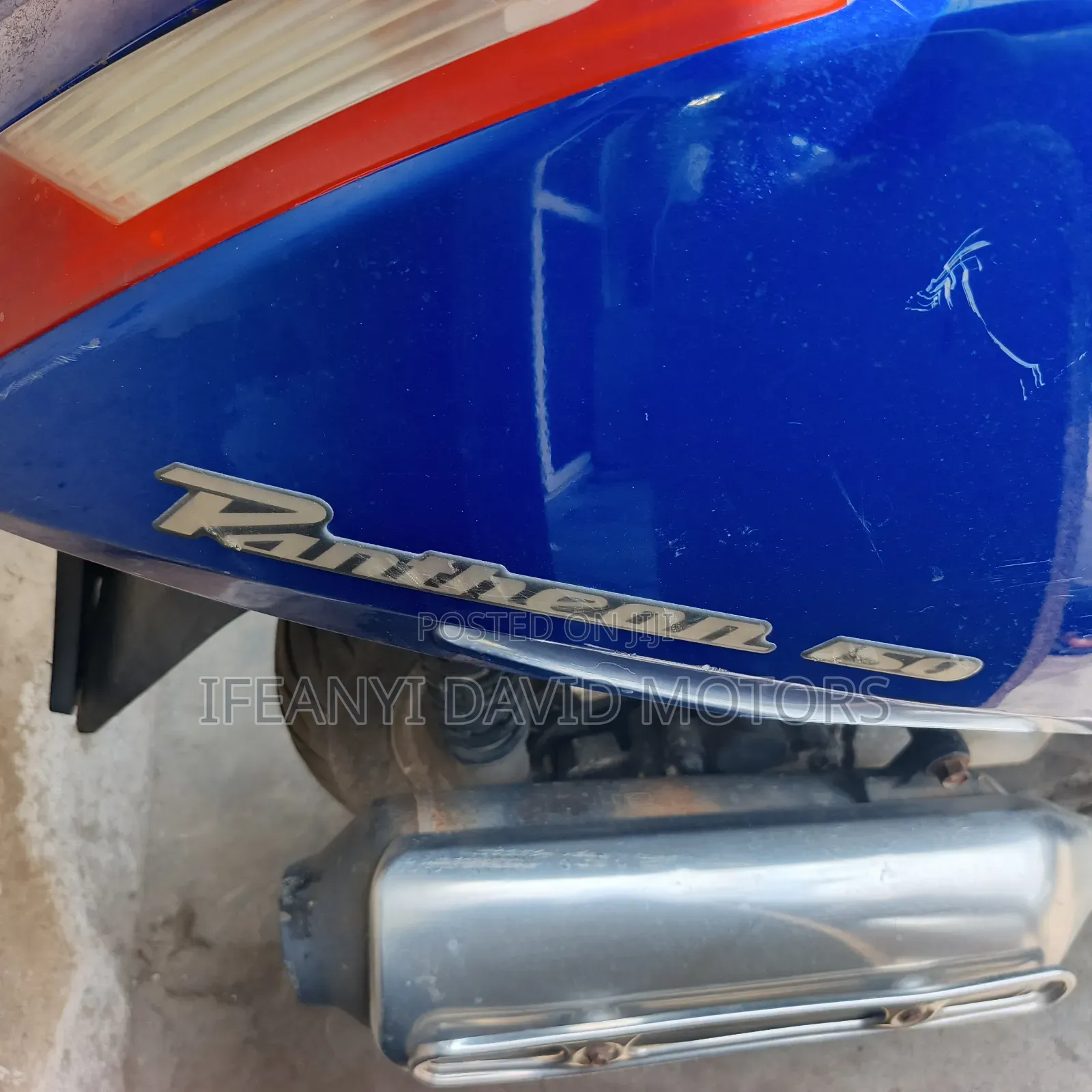 Honda 2005 Blue