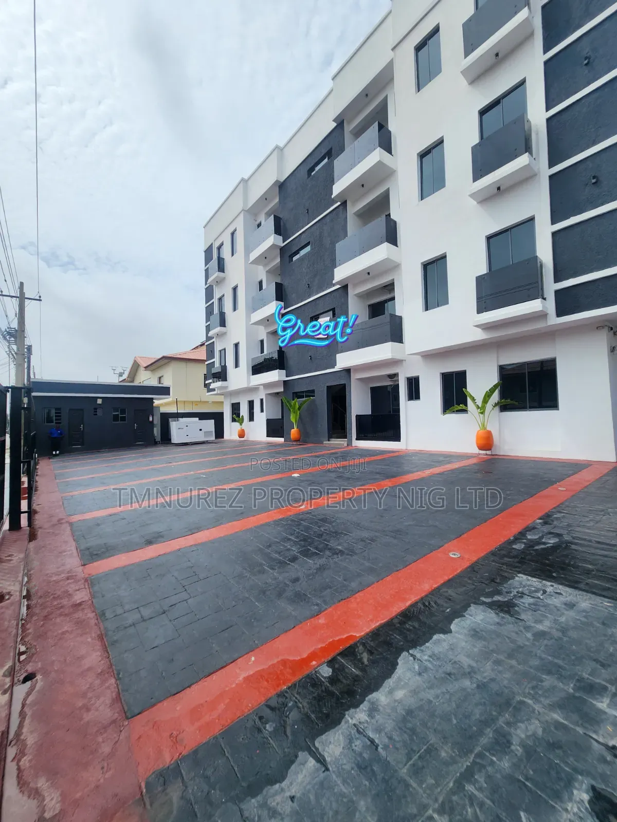 2bdrm Apartment in Lekki Phase 1 for sale