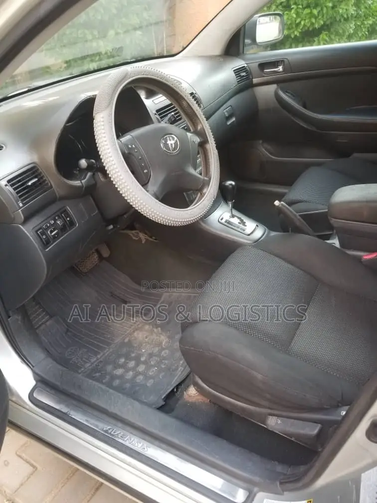 Toyota Avensis Wagon 2005 Silver