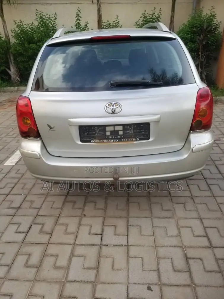 Toyota Avensis Wagon 2005 Silver