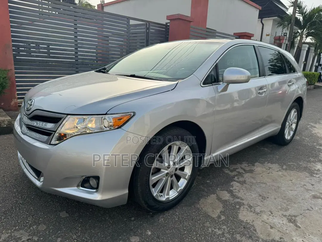 Toyota Venza 2011 Silver