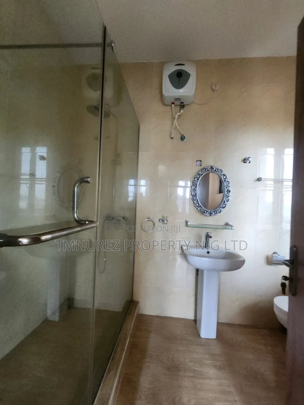 5bdrm Penthouse in Lekki Phase1 for rent