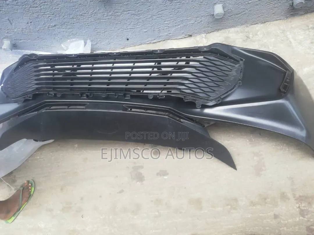 Comcomplete Front Bumper Camry 2025 Le