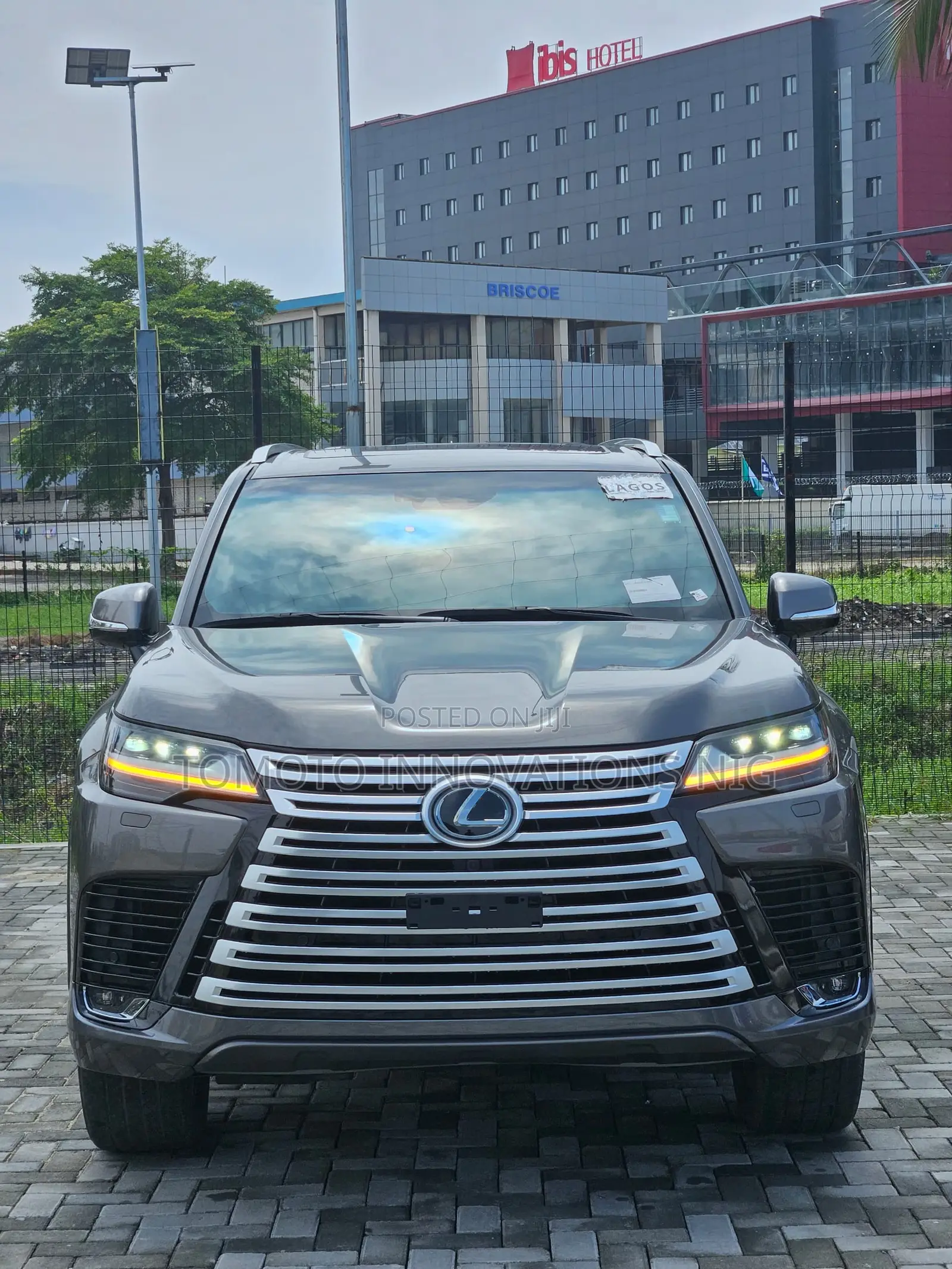 Lexus LX 600 2022 Gray
