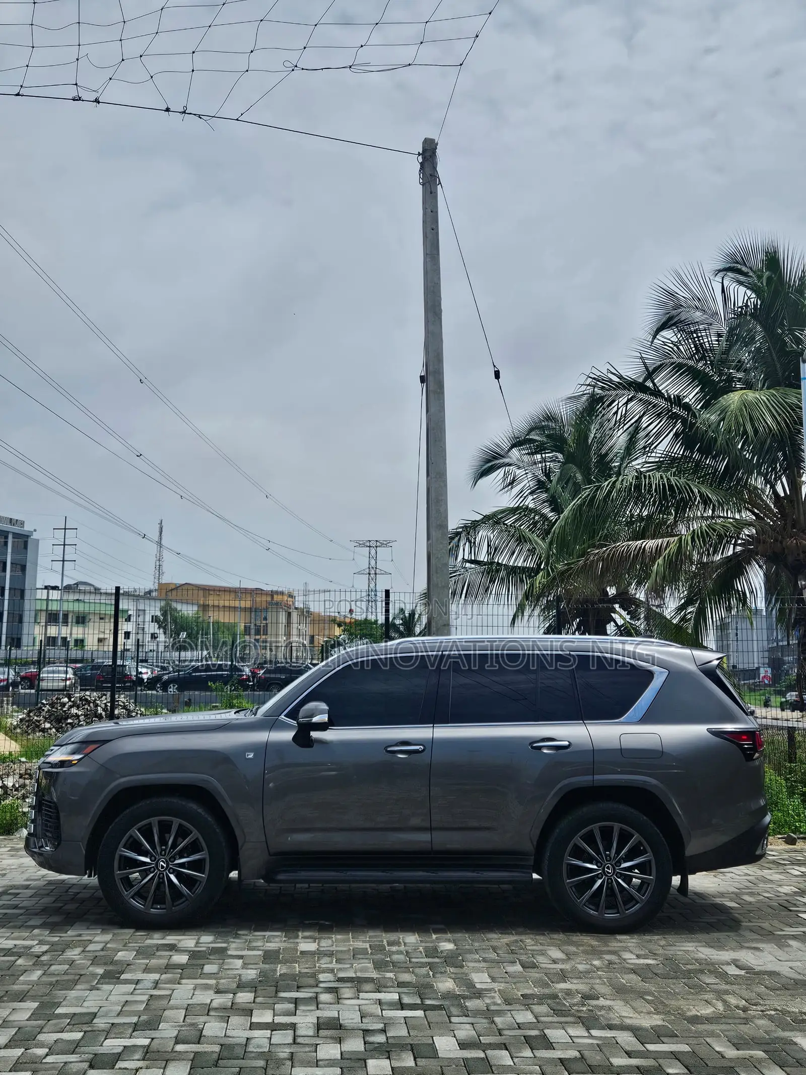 Lexus LX 600 2022 Gray