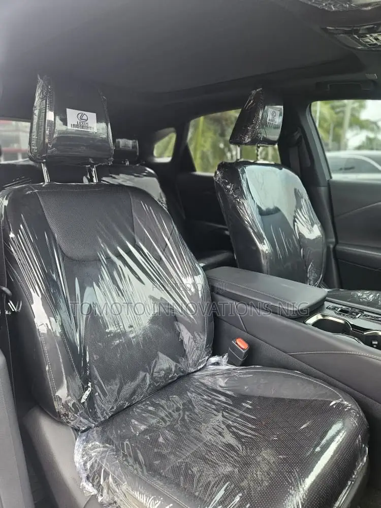 Lexus RX 350 Luxury 2024 White