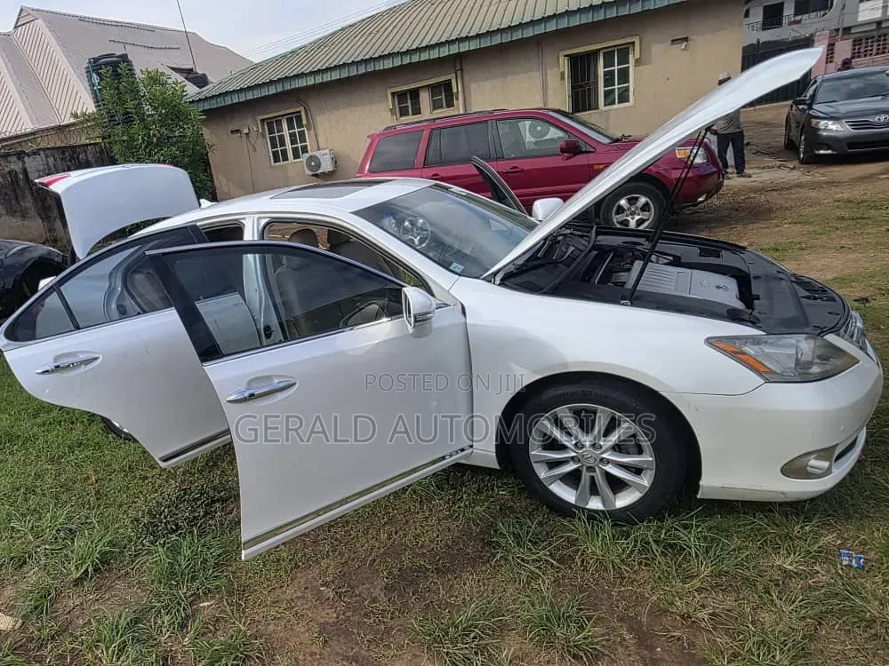 Lexus ES 350 2012 White