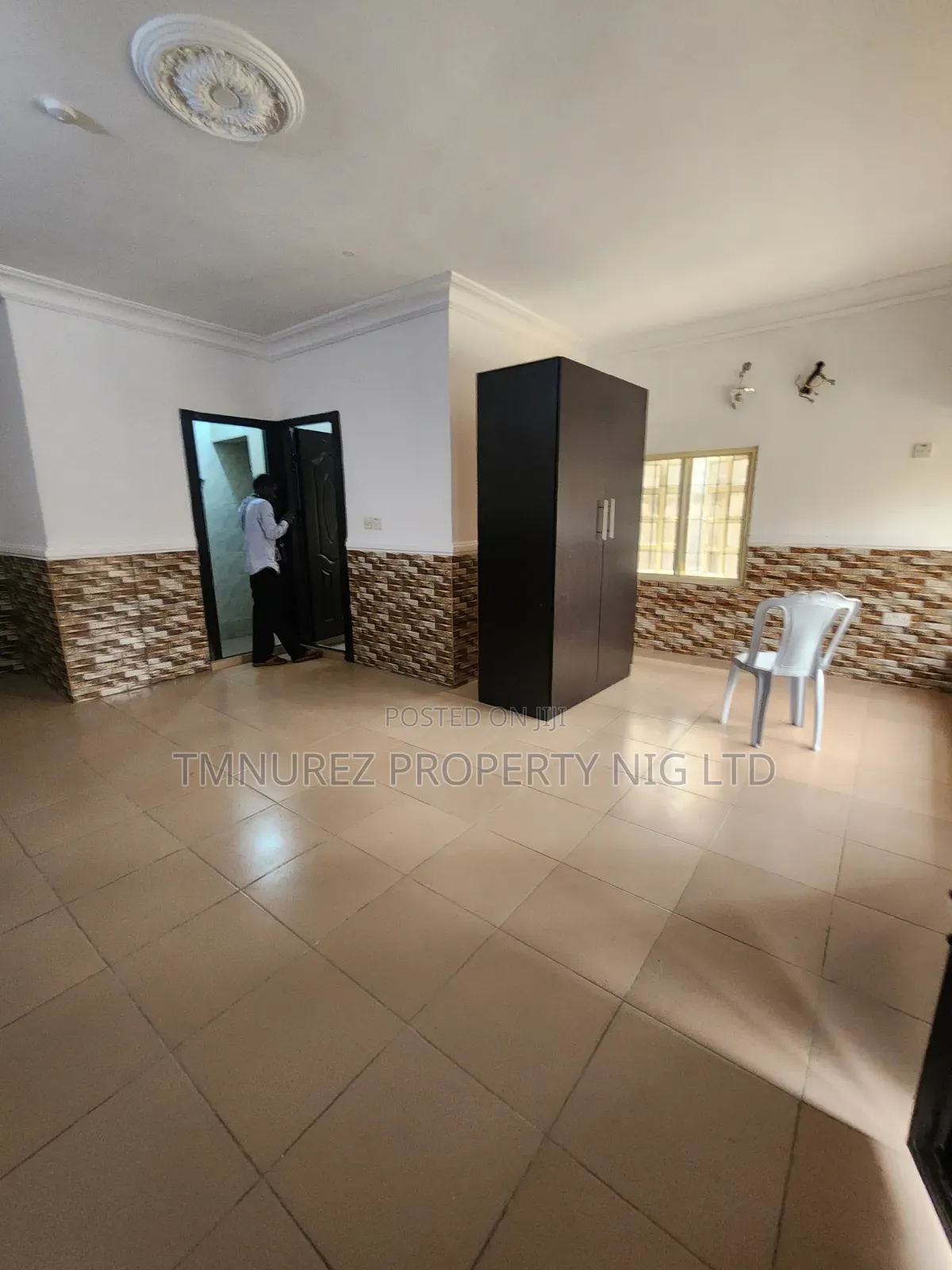 Studio Apartment in Chevron for rent