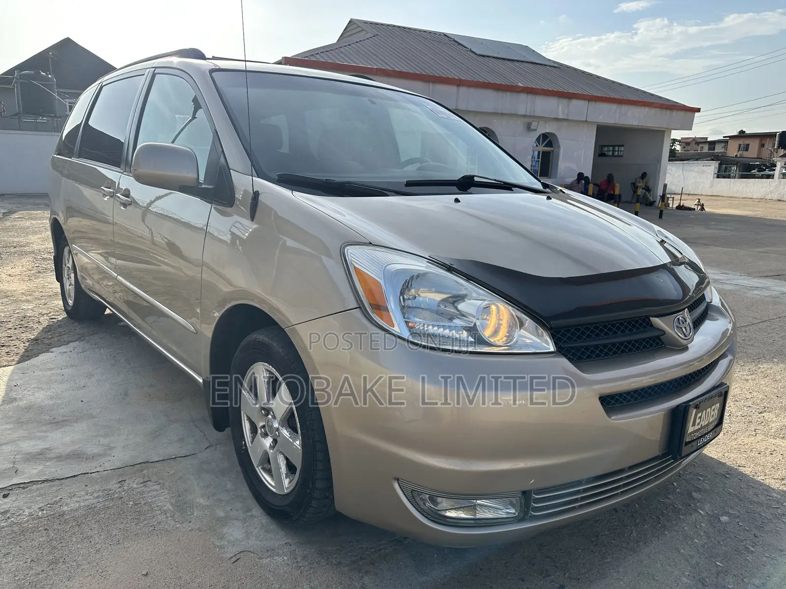 Toyota Sienna 2005 Gold