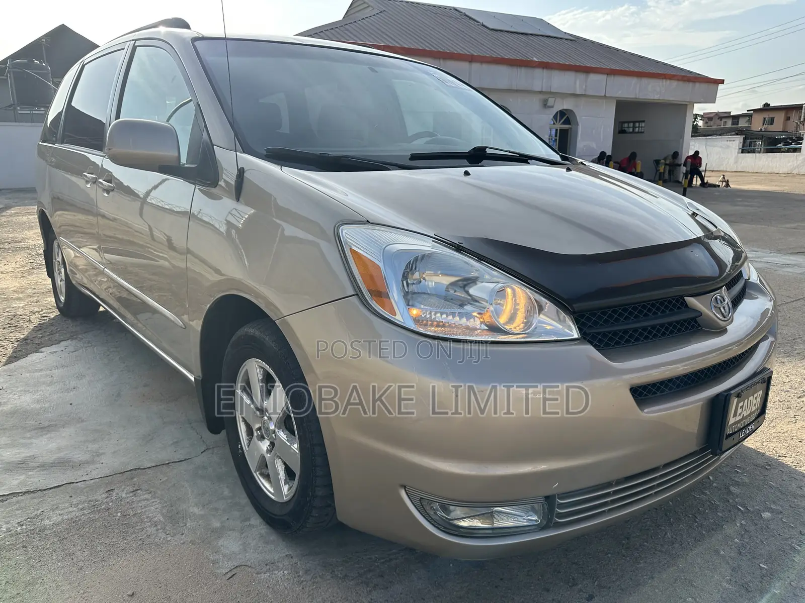 Toyota Sienna 2005 Gold