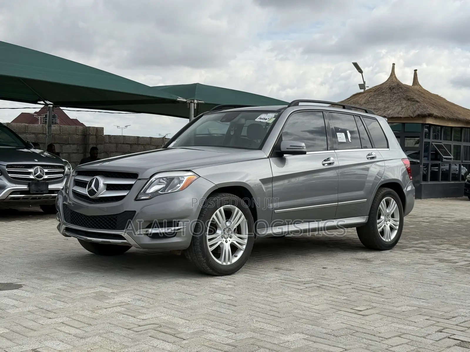 Mercedes-Benz GLK-Class Base GLK 350 4dr AWD 4MATIC (3.5L 6cyl 7A) 2015