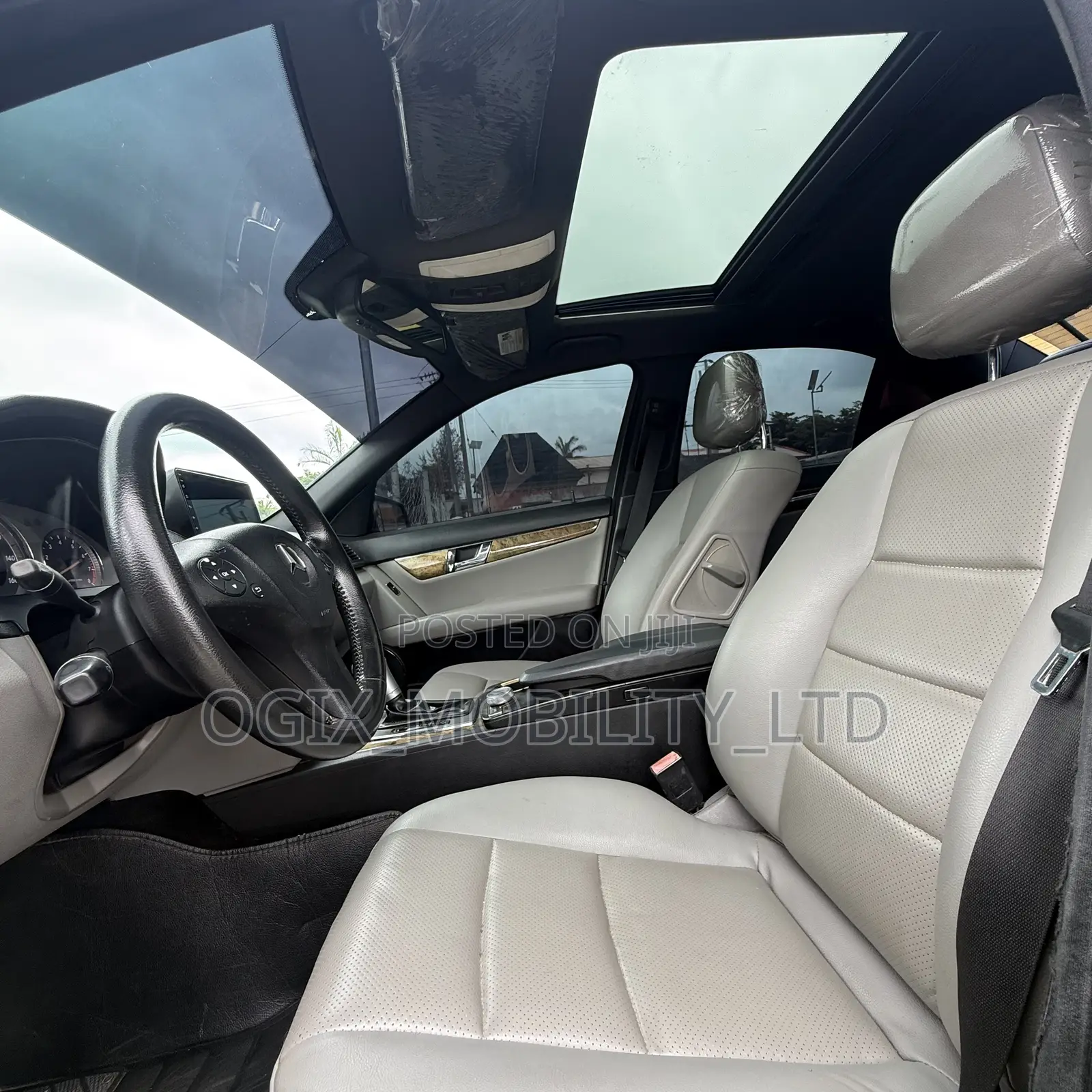Mercedes-Benz C350 2010 Black