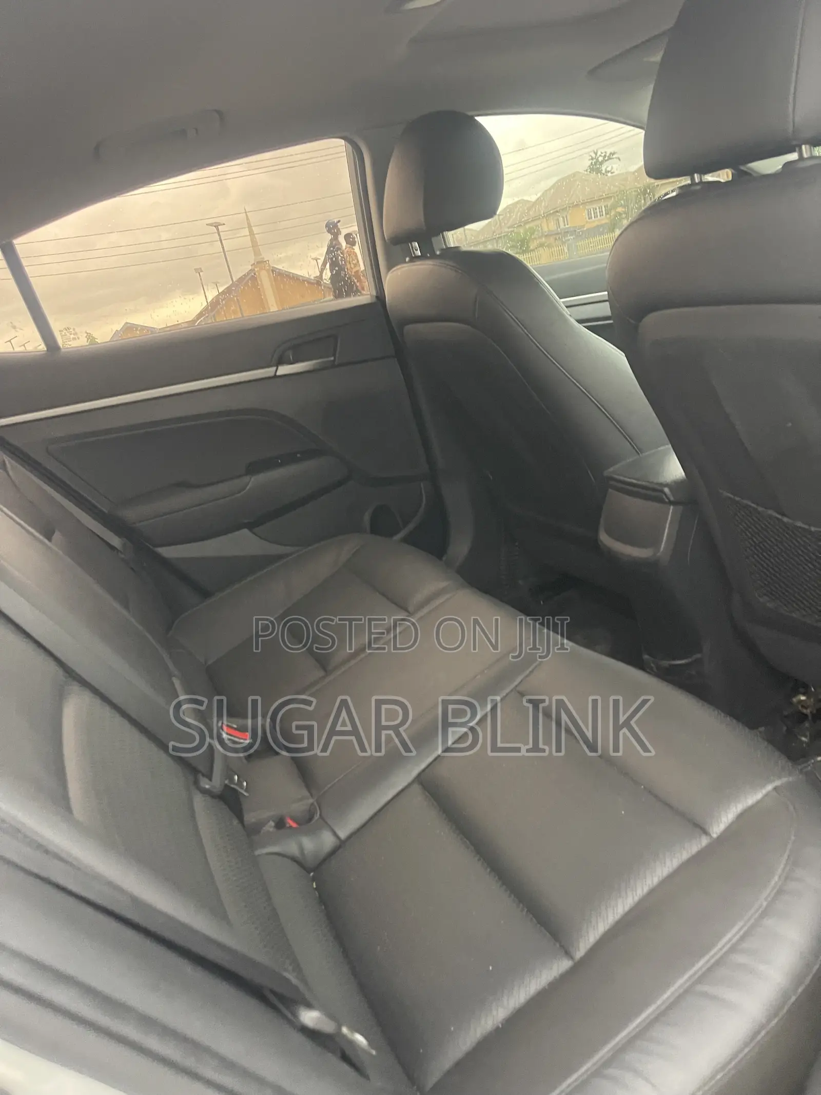 Hyundai Elantra SE Sedan FWD (2.0L 4cyl 6M) 2017 Silver