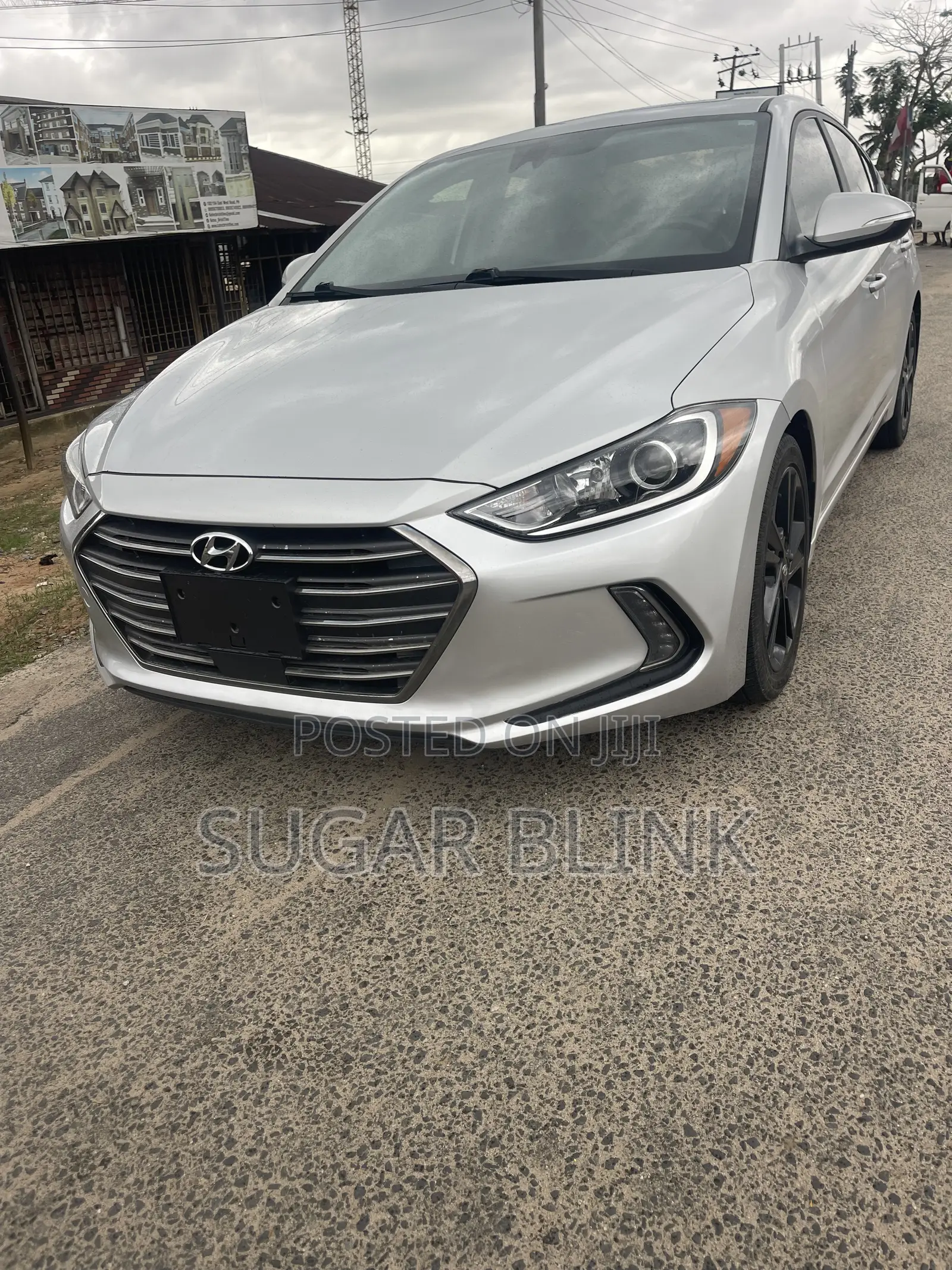 Hyundai Elantra SE Sedan FWD (2.0L 4cyl 6M) 2017 Silver