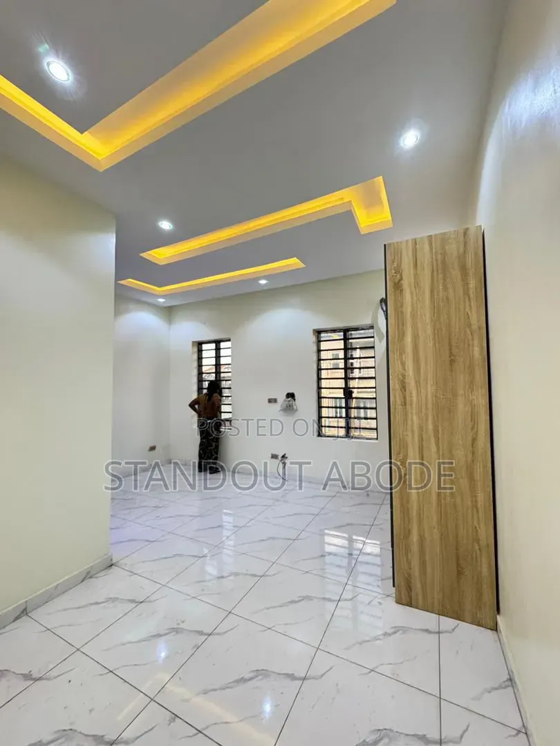 4bdrm Duplex in In An Estate, Ebute Metta for sale