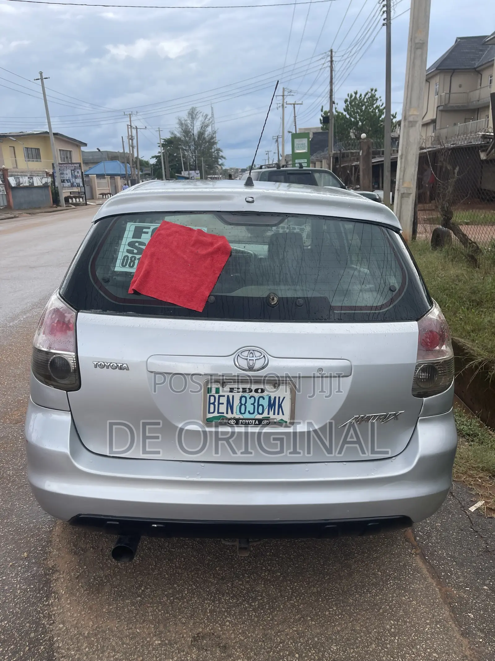 Toyota Matrix Hatchback AWD (1.8L 4cyl 4A) 2005 Silver