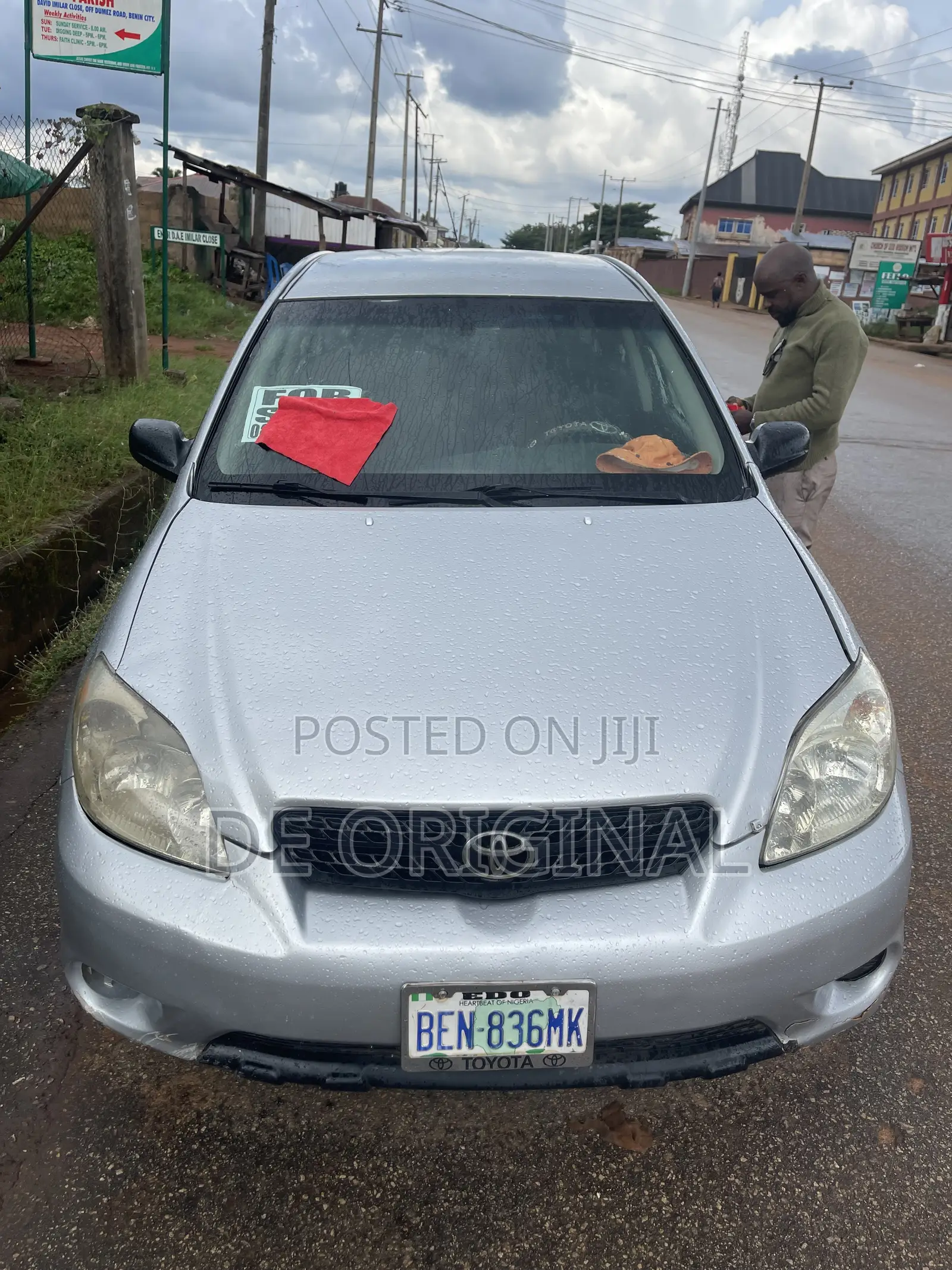 Toyota Matrix Hatchback AWD (1.8L 4cyl 4A) 2005 Silver