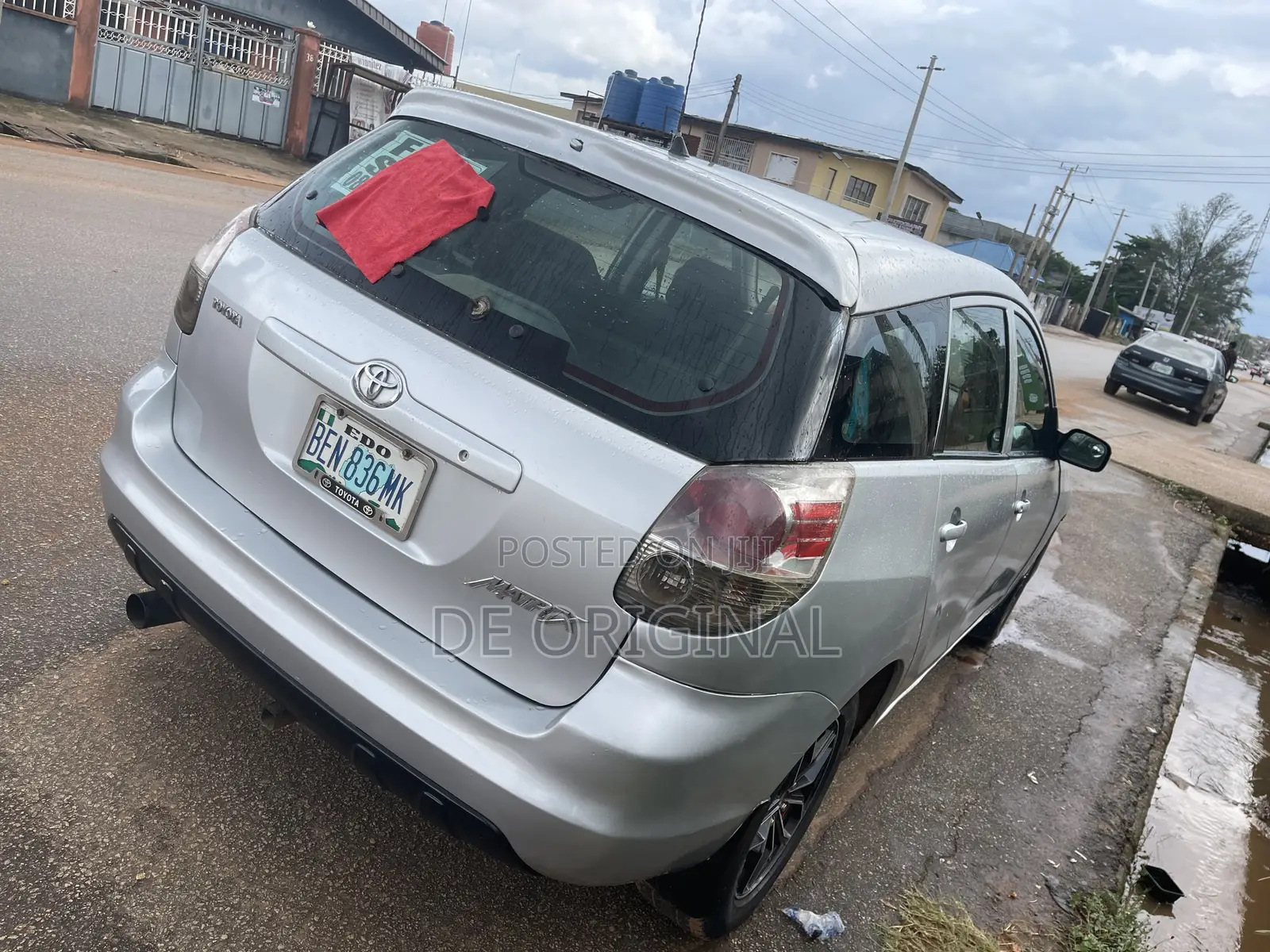 Toyota Matrix Hatchback AWD (1.8L 4cyl 4A) 2005 Silver