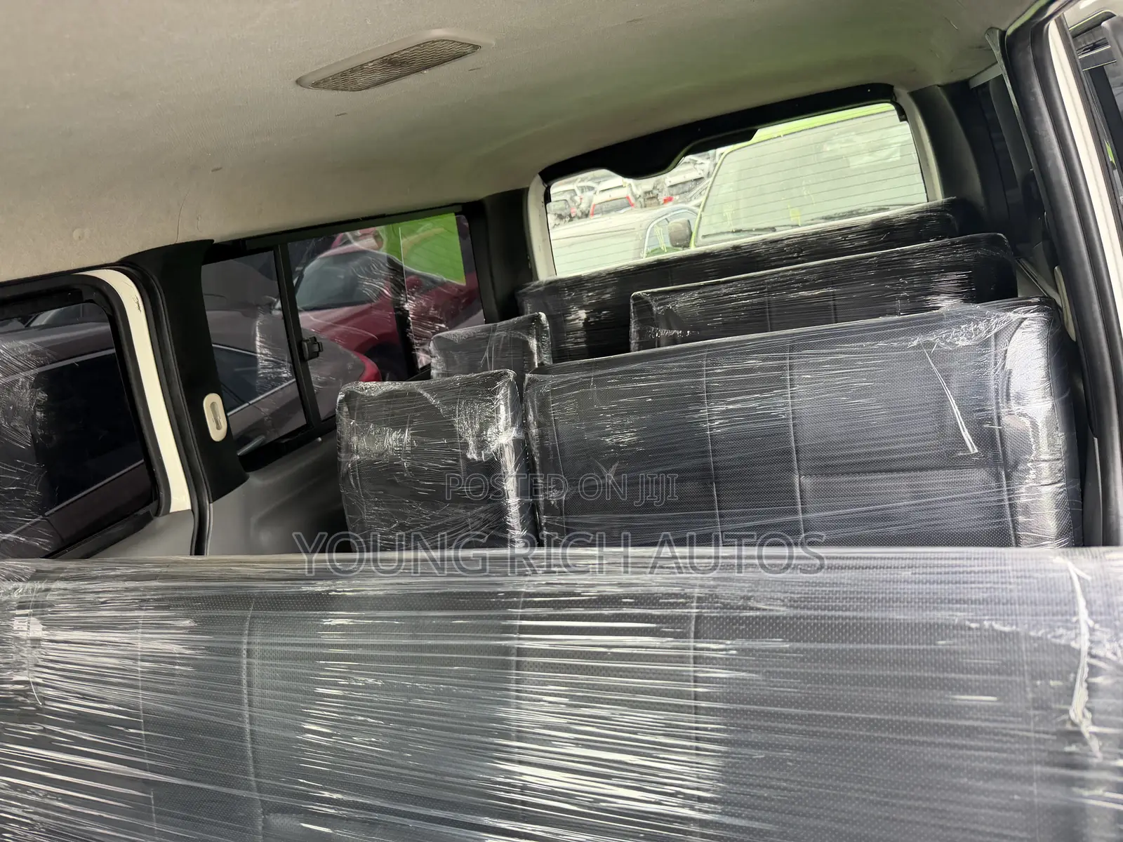 Toyota HiAce 2010 White