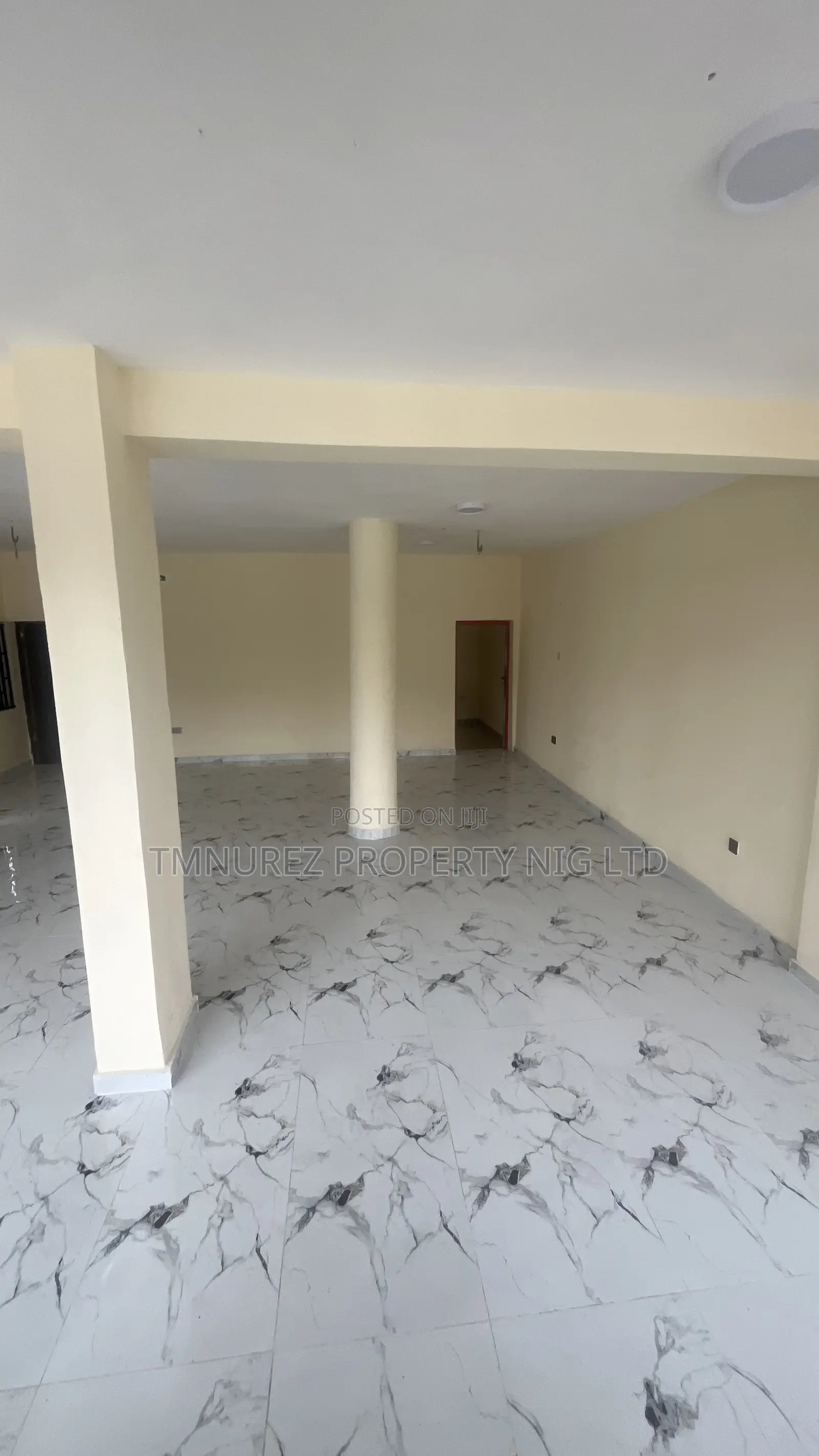 Showroom Shop(Multipurpose).