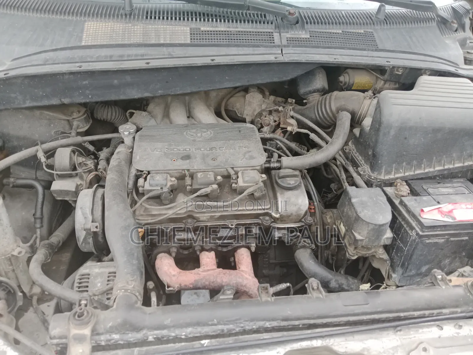 Toyota Sienna LE & 1 hatch 2000 Gold