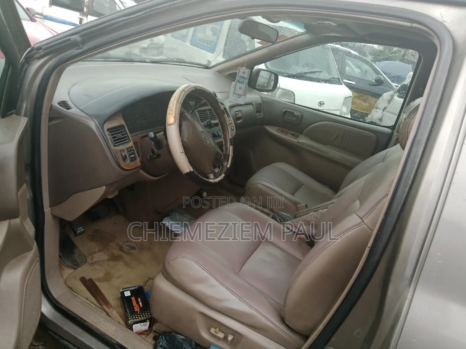 Toyota Sienna LE & 1 hatch 2000 Gold