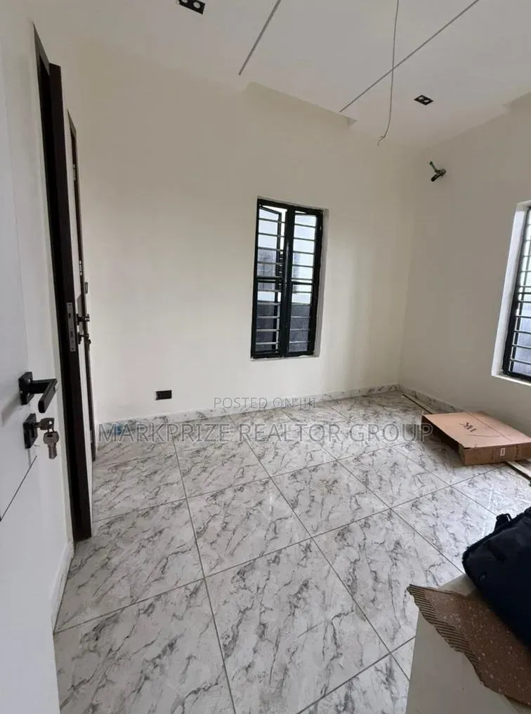 4bdrm Duplex in Orchid Lekki for sale