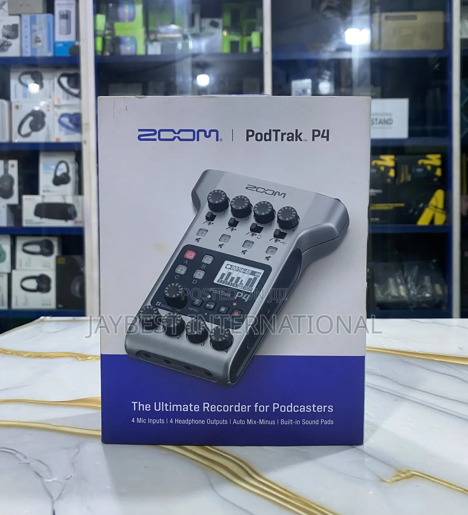 0 Zoom Podtrak P4 Podcast Recorder