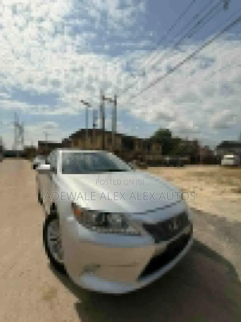 Lexus ES 2014 Silver