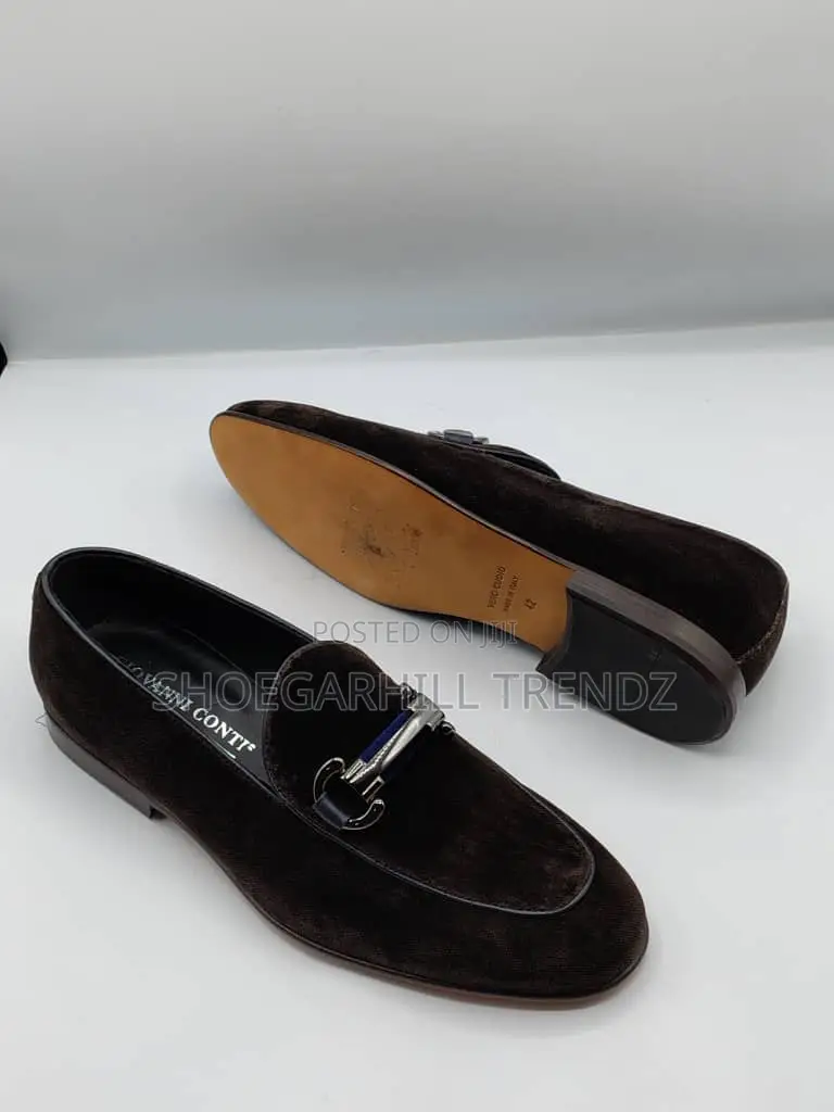 Dsquared Premium Slippers for Men – Luxury Craftsmanship
