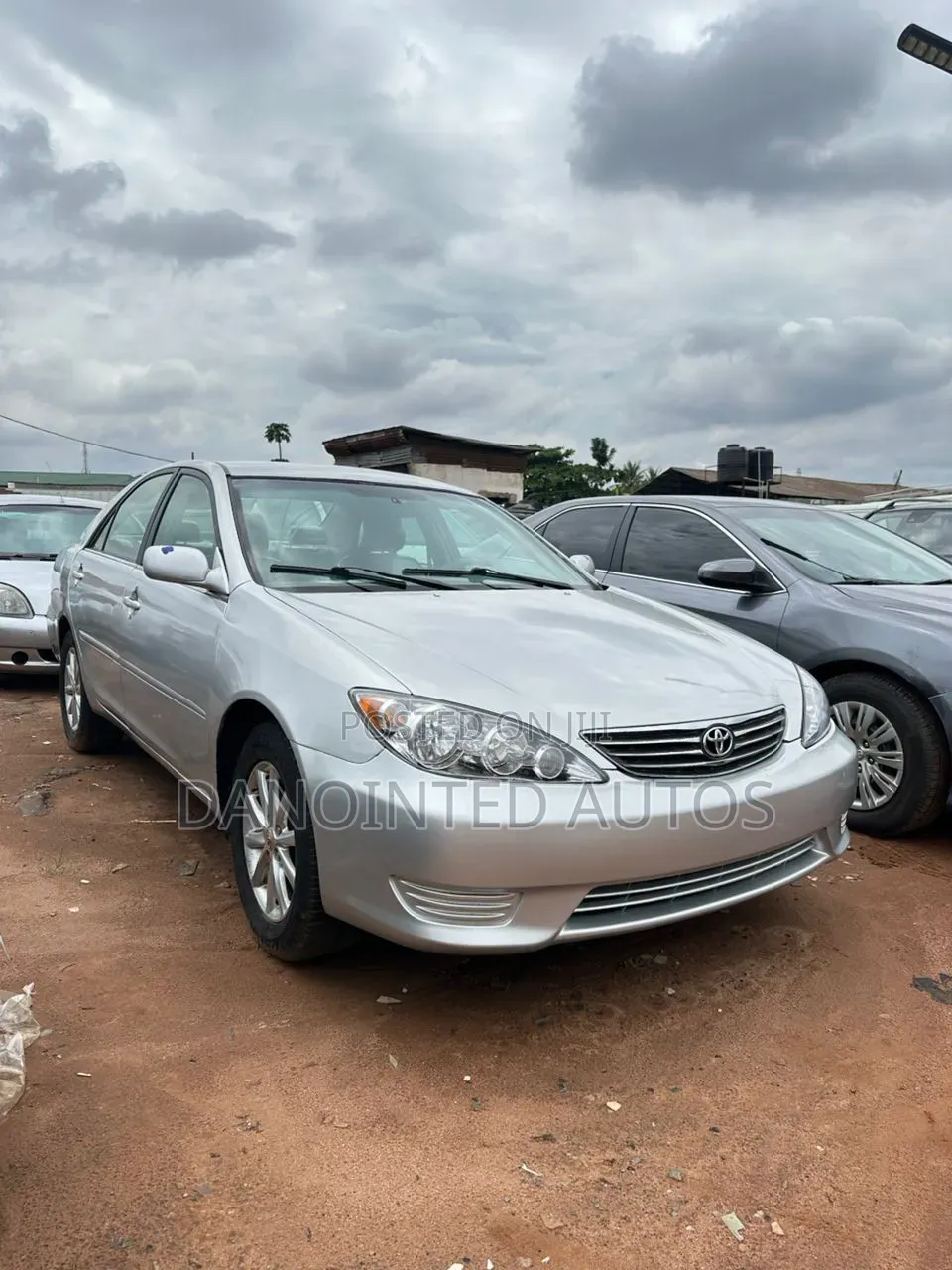 Toyota Camry LE 4dr Sedan (2.4L 4cyl 4A) 2004