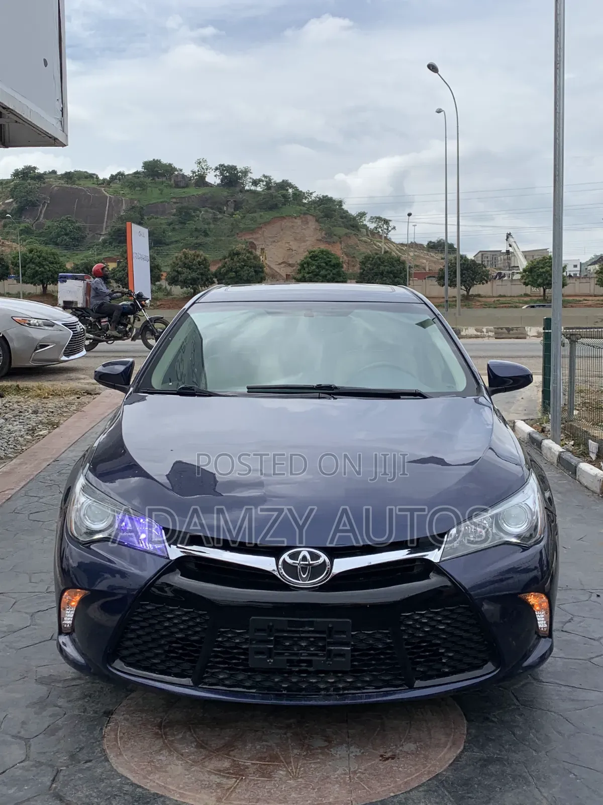 Toyota Camry 2016 Blue
