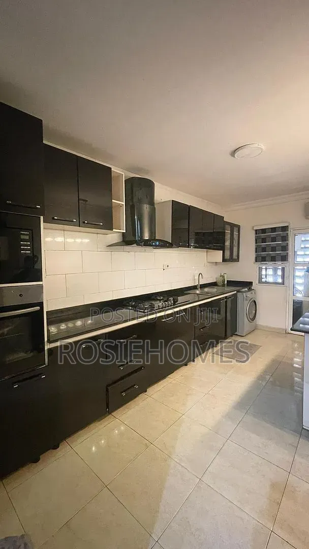 Furnished 3bdrm Duplex in Chevron Drive for rent