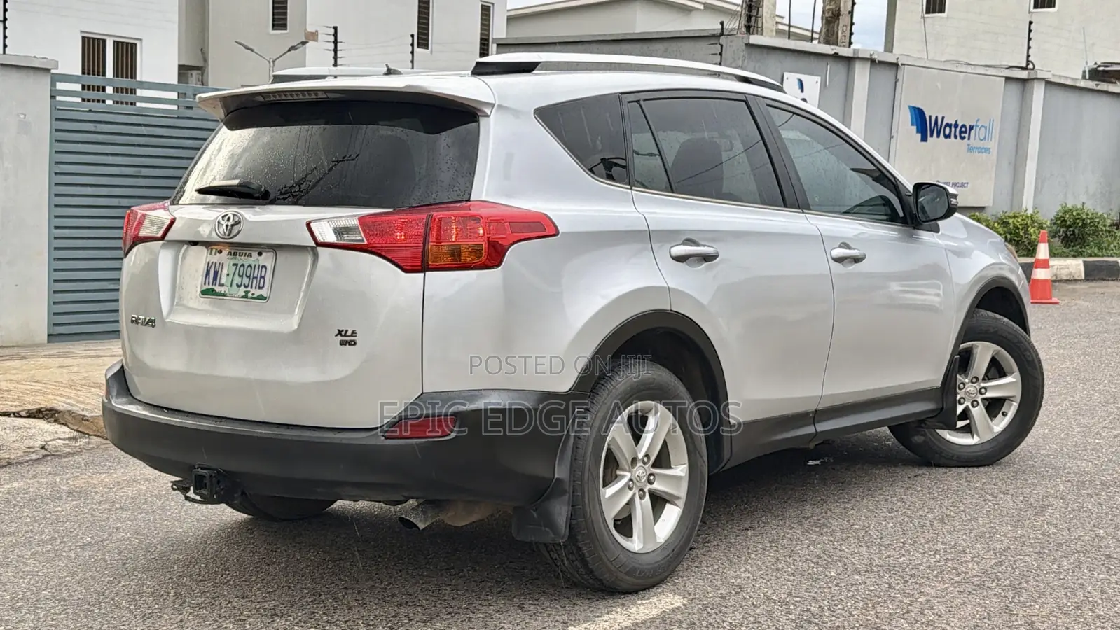Toyota RAV4 XLE 4dr SUV (2.5L 4cyl 6A) 2014 Silver