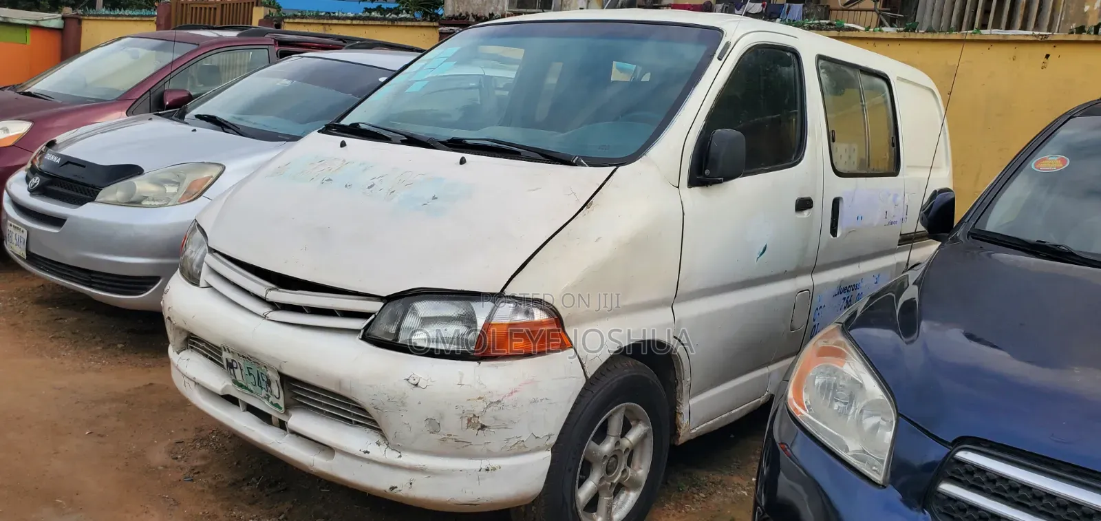 Toyota HiAce 2005 White