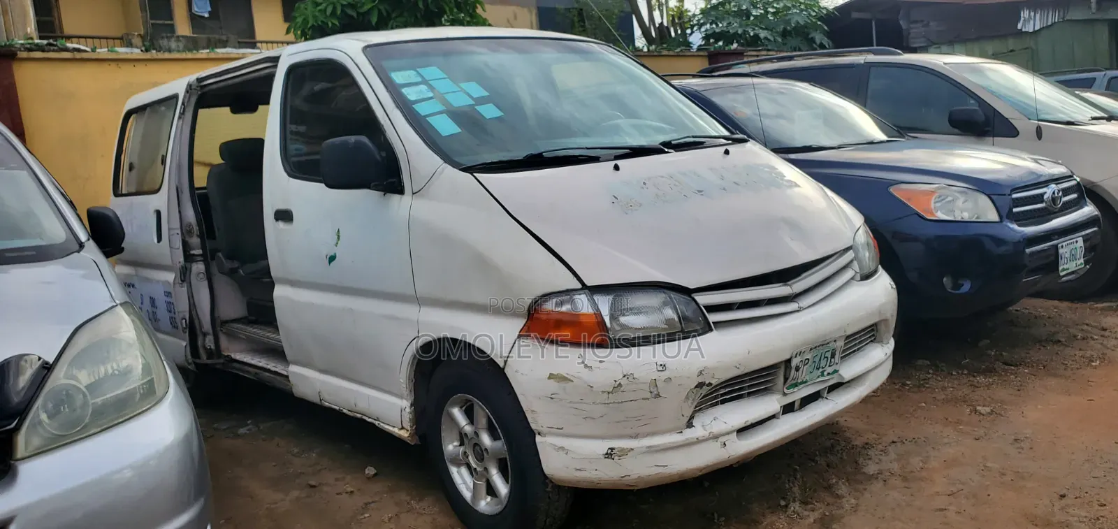 Toyota HiAce 2005 White