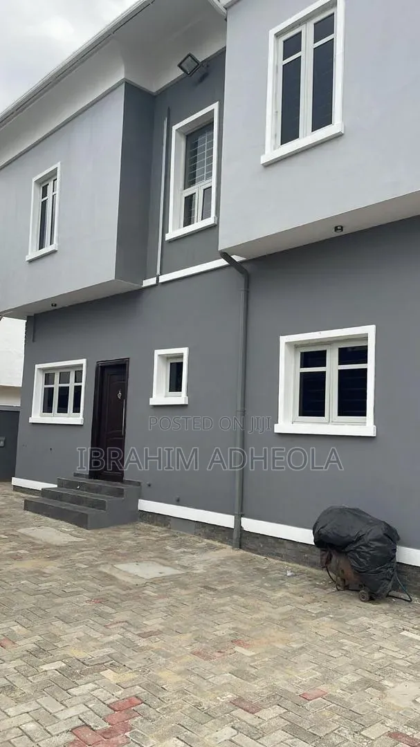 4bdrm Duplex in Ogudu Orioke for sale