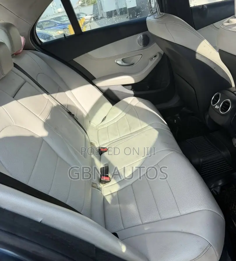Mercedes-Benz C300 Sport 4Matic Sedan AWD (2.0L 4cyll 7A) 2016 Gray