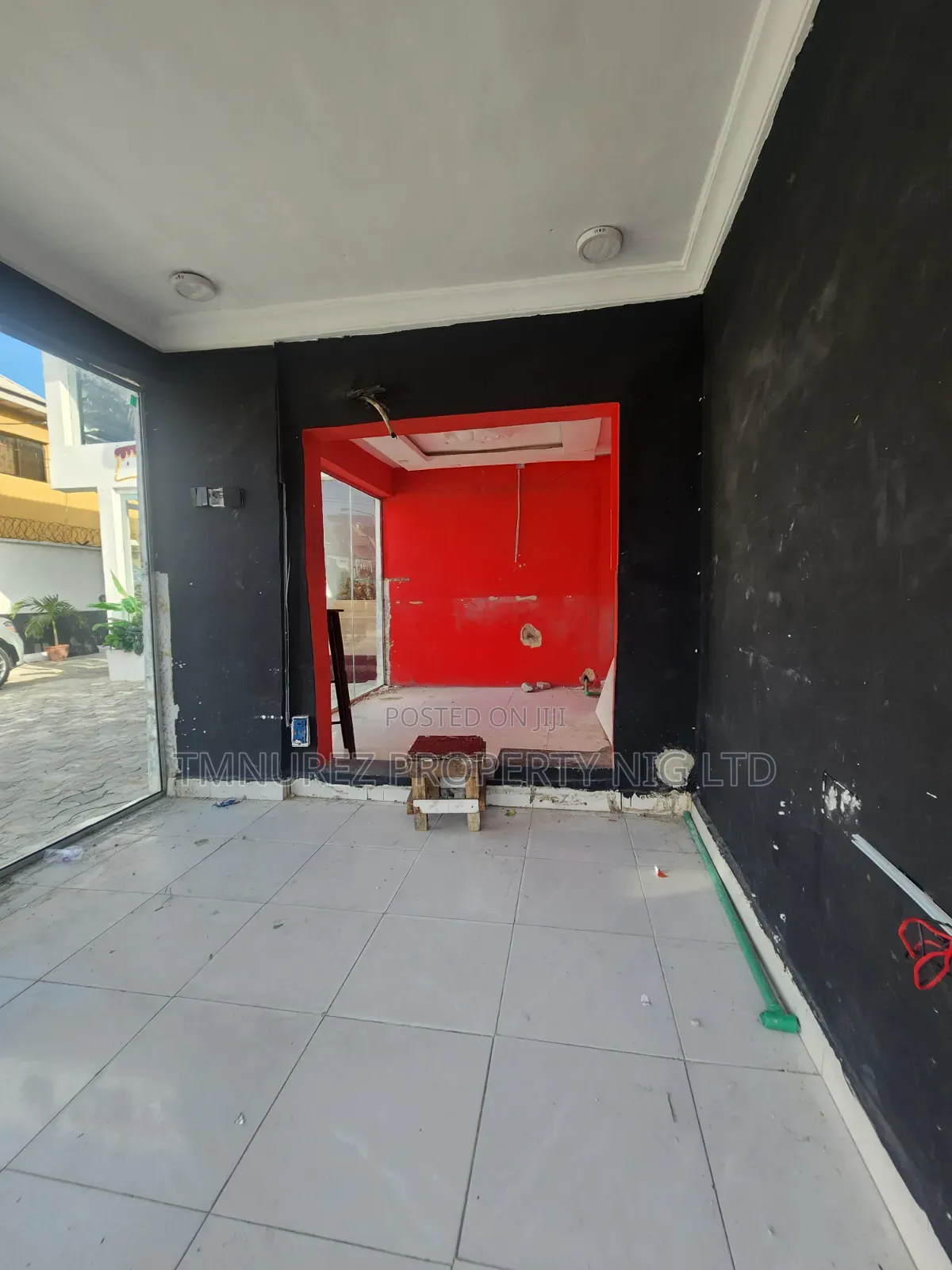 Shop Space for Rent at Lekki Phase1