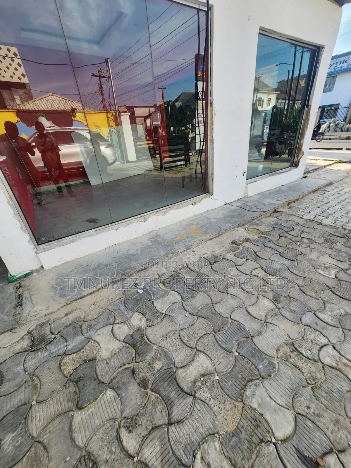 Shop Space for Rent at Lekki Phase1
