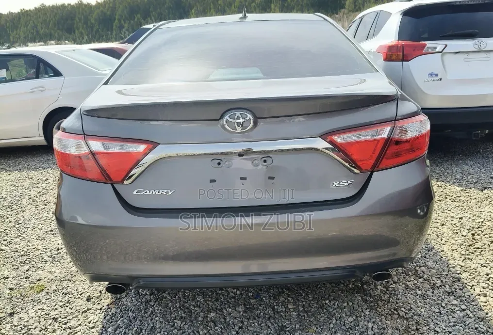 Toyota Camry 2016 Gray