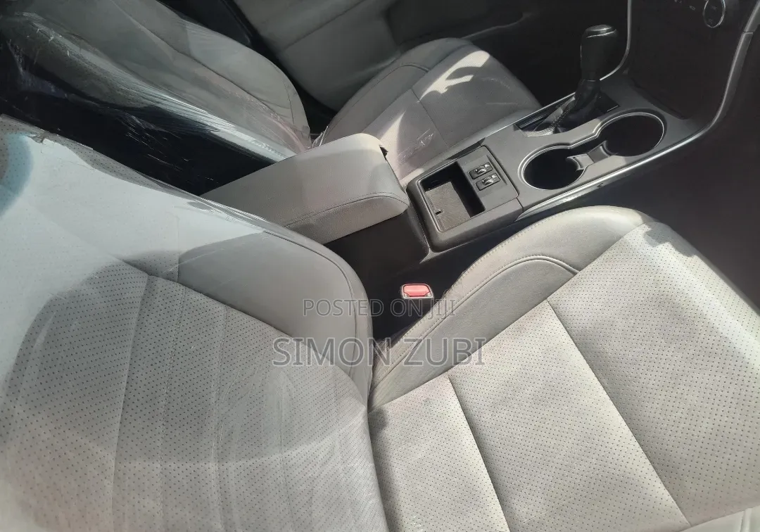 Toyota Camry 2016 Gray