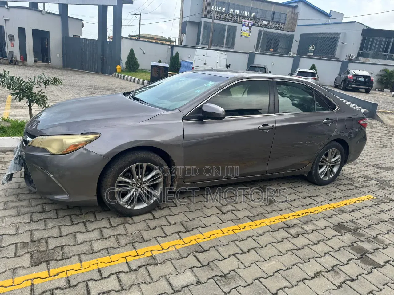 Toyota Camry 2016 Gray