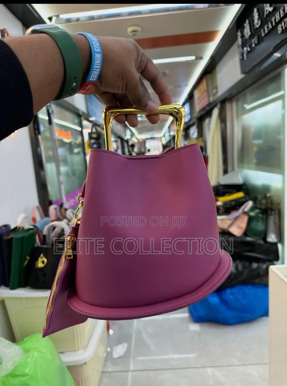 Luxury Dafengli Bag With Extra Purse Available in Colour Displayed