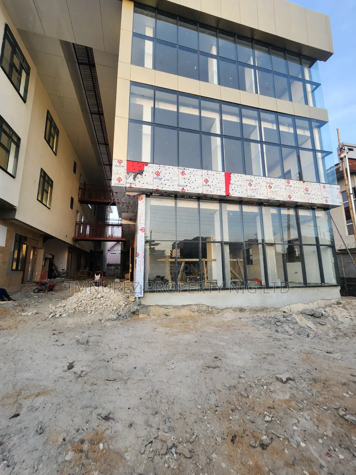 Shops Space for Rent Lekki Phase1