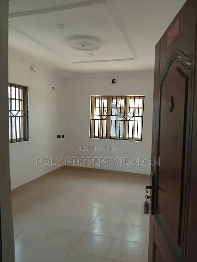 2bdrm Apartment in Ayegun, Akobo for rent