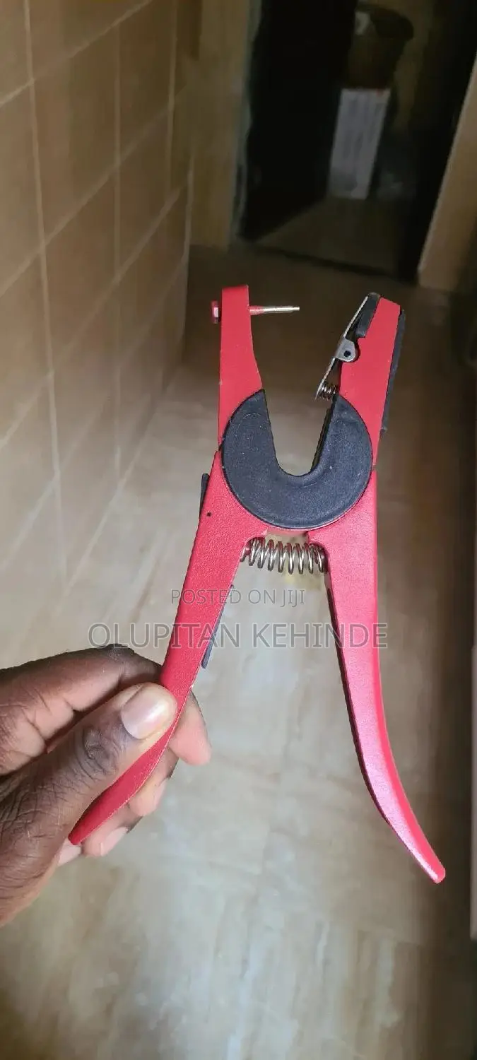 Applicator Plier for Animal Ear Tags